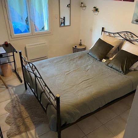 Chambre Zen Saint-Medard-de-Guizieres Eksteriør bilde